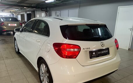 Mercedes-Benz A-Класс, 2015 год, 1 800 000 рублей, 3 фотография