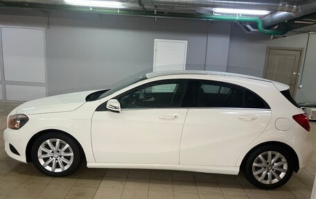 Mercedes-Benz A-Класс, 2015 год, 1 800 000 рублей, 4 фотография