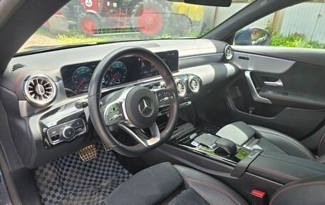 Mercedes-Benz CLA, 2019 год, 3 950 000 рублей, 7 фотография