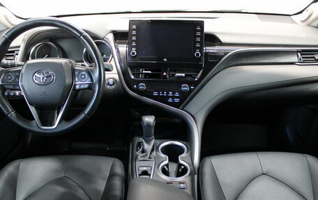 Toyota Camry, 2022 год, 3 525 000 рублей, 9 фотография