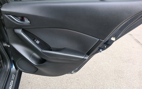 Mazda Axela, 2016 год, 1 290 000 рублей, 20 фотография