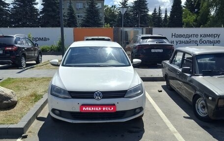 Volkswagen Jetta VI, 2013 год, 780 000 рублей, 1 фотография