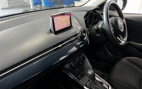 Mazda Demio IV, 2017 год, 1 000 000 рублей, 7 фотография