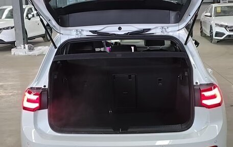 Volkswagen Golf VIII, 2023 год, 2 250 000 рублей, 14 фотография