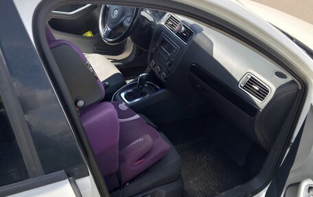 Volkswagen Jetta VI, 2013 год, 780 000 рублей, 2 фотография