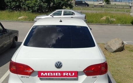 Volkswagen Jetta VI, 2013 год, 780 000 рублей, 5 фотография