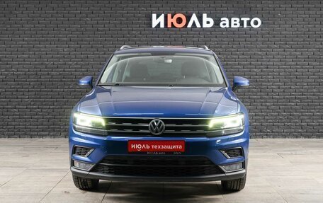 Volkswagen Tiguan II, 2018 год, 2 575 000 рублей, 2 фотография