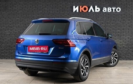 Volkswagen Tiguan II, 2018 год, 2 575 000 рублей, 4 фотография