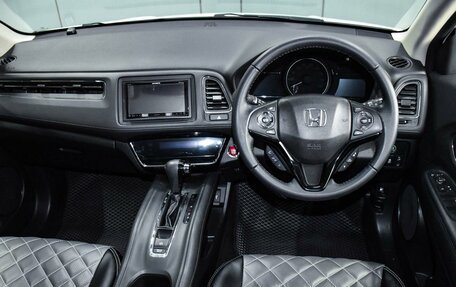 Honda Vezel, 2017 год, 1 699 000 рублей, 13 фотография