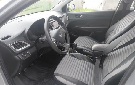 Hyundai Solaris II рестайлинг, 2019 год, 2 000 000 рублей, 11 фотография