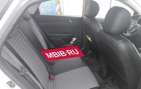 Hyundai Solaris II рестайлинг, 2019 год, 2 000 000 рублей, 10 фотография