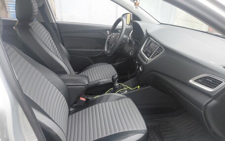 Hyundai Solaris II рестайлинг, 2019 год, 2 000 000 рублей, 12 фотография