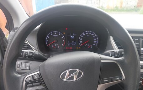 Hyundai Solaris II рестайлинг, 2019 год, 2 000 000 рублей, 14 фотография