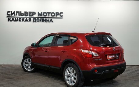 Nissan Qashqai, 2010 год, 800 000 рублей, 9 фотография