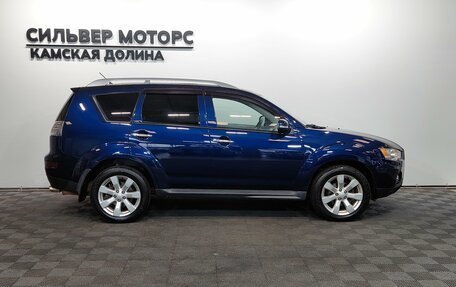 Mitsubishi Outlander III рестайлинг 3, 2010 год, 1 110 000 рублей, 4 фотография
