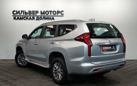 Mitsubishi Pajero Sport III рестайлинг, 2022 год, 3 670 000 рублей, 8 фотография