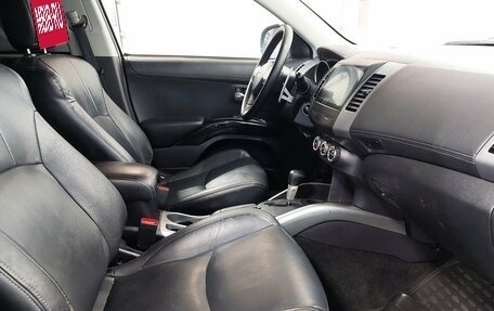 Mitsubishi Outlander III рестайлинг 3, 2010 год, 1 110 000 рублей, 15 фотография