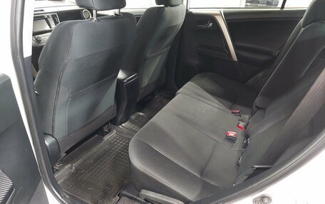 Toyota RAV4, 2015 год, 2 045 000 рублей, 18 фотография