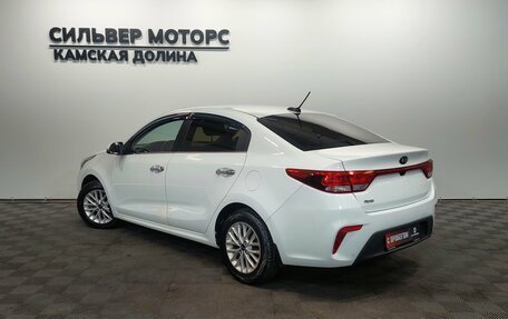 KIA Rio IV, 2018 год, 1 400 000 рублей, 8 фотография