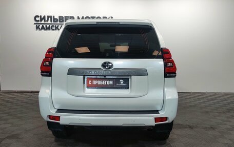 Toyota Land Cruiser Prado 150 рестайлинг 2, 2018 год, 3 930 000 рублей, 6 фотография