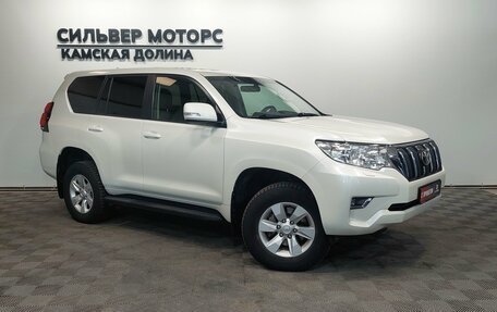 Toyota Land Cruiser Prado 150 рестайлинг 2, 2018 год, 3 930 000 рублей, 7 фотография