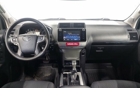 Toyota Land Cruiser Prado 150 рестайлинг 2, 2018 год, 3 930 000 рублей, 10 фотография