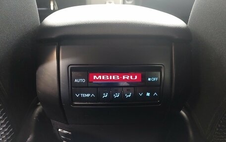 Toyota Land Cruiser Prado 150 рестайлинг 2, 2018 год, 3 930 000 рублей, 12 фотография