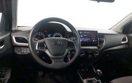Hyundai Solaris II рестайлинг, 2021 год, 1 470 000 рублей, 10 фотография