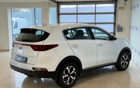 KIA Sportage IV рестайлинг, 2021 год, 1 610 000 рублей, 6 фотография