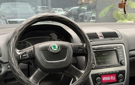 Skoda Octavia, 2011 год, 850 000 рублей, 24 фотография