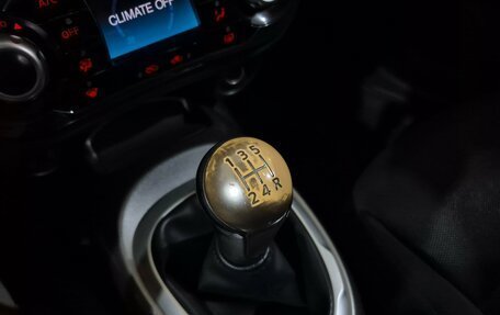 Nissan Juke II, 2012 год, 900 000 рублей, 22 фотография