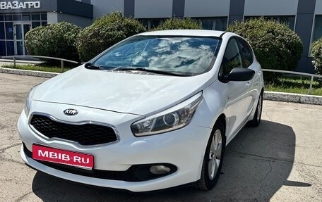 KIA cee'd III, 2015 год, 930 000 рублей, 1 фотография
