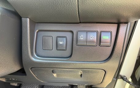 Nissan Serena IV, 2016 год, 1 750 000 рублей, 25 фотография