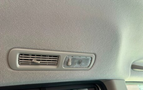 Nissan Serena IV, 2016 год, 1 750 000 рублей, 26 фотография