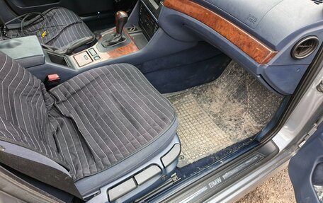 BMW 5 серия, 2000 год, 610 000 рублей, 32 фотография