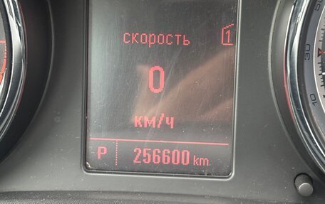 Opel Astra J, 2012 год, 890 000 рублей, 11 фотография