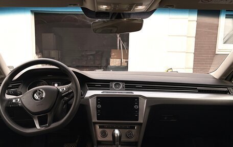 Volkswagen Passat B8 рестайлинг, 2018 год, 1 350 000 рублей, 7 фотография