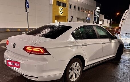 Volkswagen Passat B8 рестайлинг, 2018 год, 1 350 000 рублей, 5 фотография