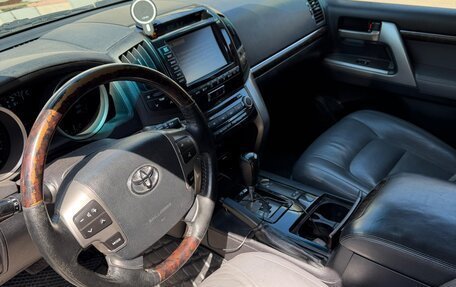 Toyota Land Cruiser 200, 2008 год, 2 550 000 рублей, 6 фотография