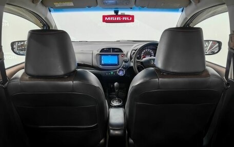 Honda Fit Shuttle I рестайлинг, 2011 год, 950 000 рублей, 17 фотография
