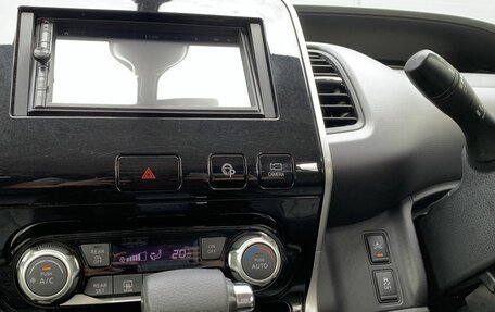 Nissan Serena IV, 2017 год, 1 750 000 рублей, 21 фотография