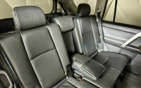 Toyota Land Cruiser Prado 150 рестайлинг 2, 2013 год, 2 599 000 рублей, 16 фотография