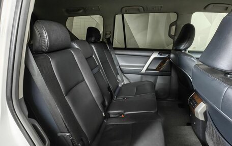 Toyota Land Cruiser Prado 150 рестайлинг 2, 2013 год, 2 599 000 рублей, 15 фотография