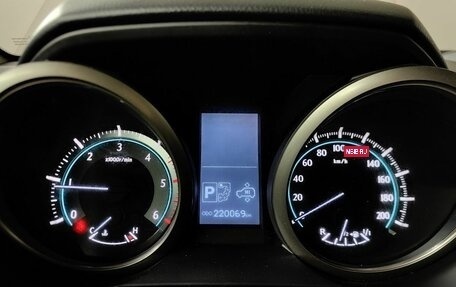 Toyota Land Cruiser Prado 150 рестайлинг 2, 2013 год, 2 599 000 рублей, 17 фотография