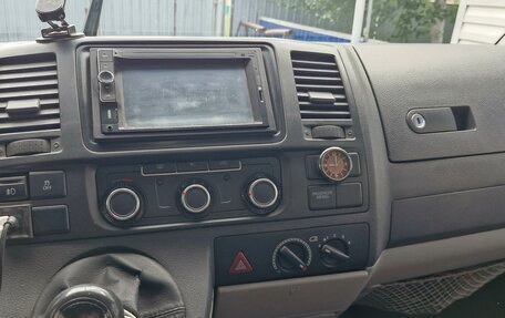 Volkswagen Transporter T5 рестайлинг, 2009 год, 1 200 000 рублей, 8 фотография