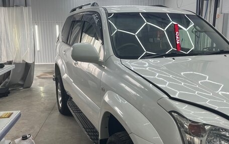 Toyota Land Cruiser Prado 120 рестайлинг, 2004 год, 2 499 999 рублей, 6 фотография