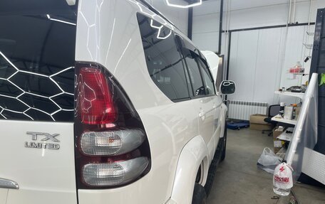 Toyota Land Cruiser Prado 120 рестайлинг, 2004 год, 2 499 999 рублей, 9 фотография