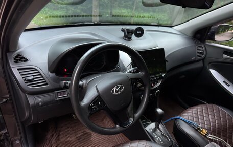 Hyundai Solaris II рестайлинг, 2015 год, 850 000 рублей, 10 фотография