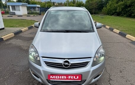 Opel Zafira B, 2013 год, 495 000 рублей, 2 фотография