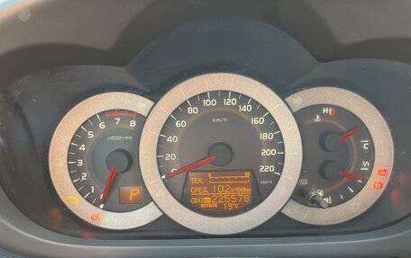Toyota RAV4, 2011 год, 1 400 000 рублей, 11 фотография